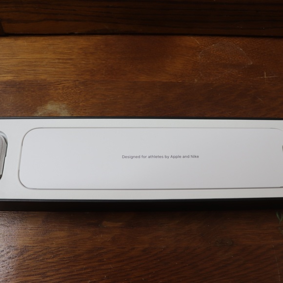 Series 4 40 mm Nike Sport Apple Watch